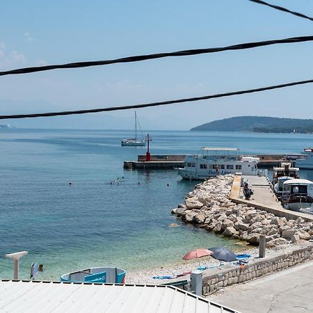 Beach Apartman Marela Slatine Eksteriør bilde
