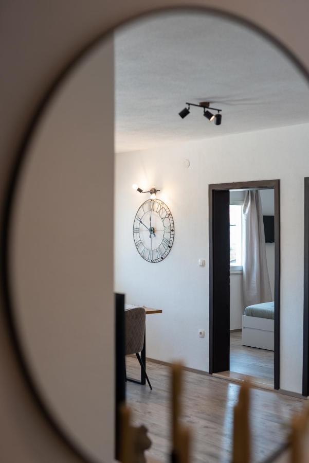 Beach Apartman Marela Slatine Eksteriør bilde