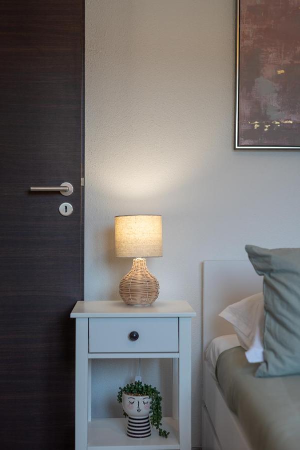 Beach Apartman Marela Slatine Eksteriør bilde