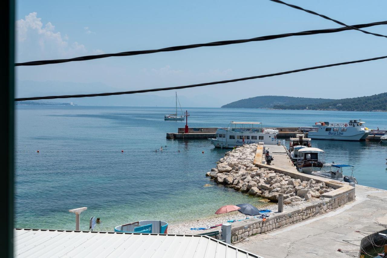 Beach Apartman Marela Slatine Eksteriør bilde