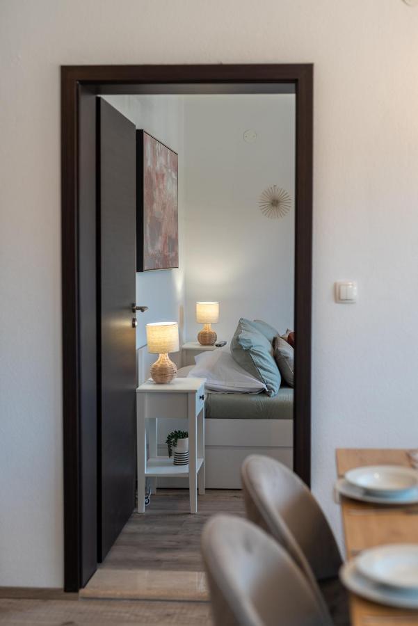 Beach Apartman Marela Slatine Eksteriør bilde