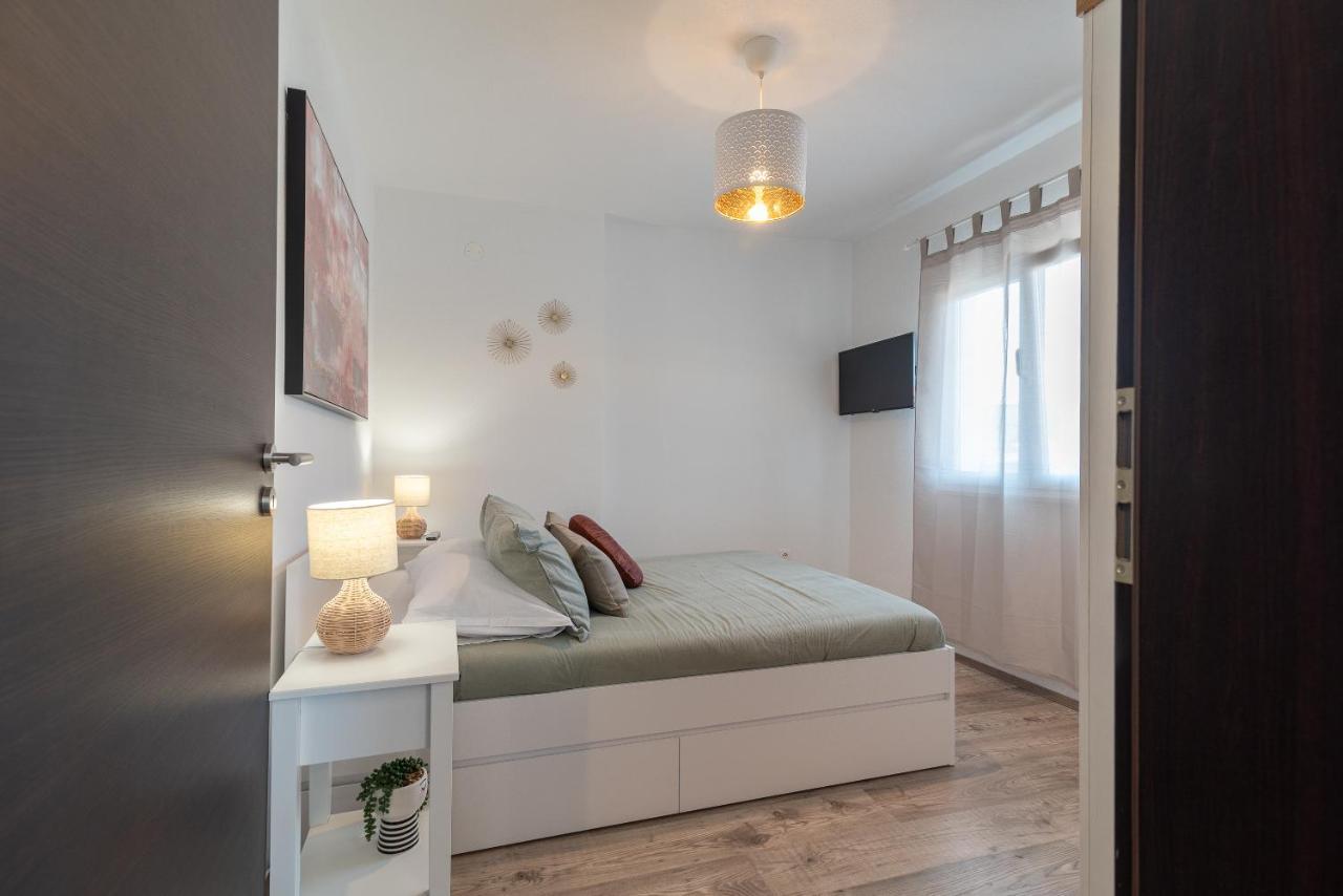 Beach Apartman Marela Slatine Eksteriør bilde